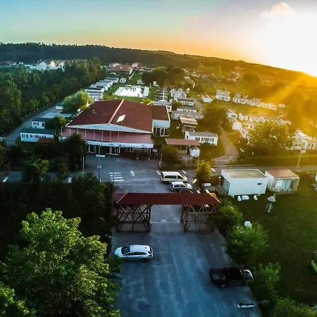 Natur Camping Bungalow T3 - 6 * Pataias